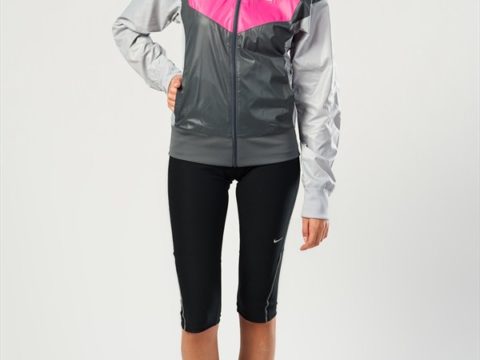 Nike Sprinter Jacket Front View